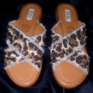 Myra Flat Sandals